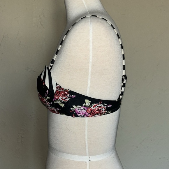 FOREVER 21 floral adjustable strap bathing suit swim top women’s size small - Picture 3 of 10